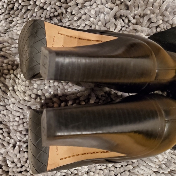 Donald J. Pliner Black leather boot - Picture 8 of 8